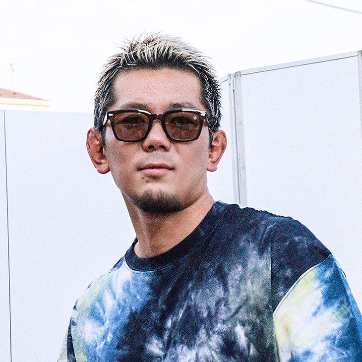 Square Cut Studded Sunglasses