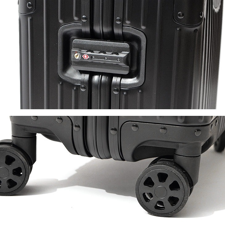 Aluminum frame carrycase