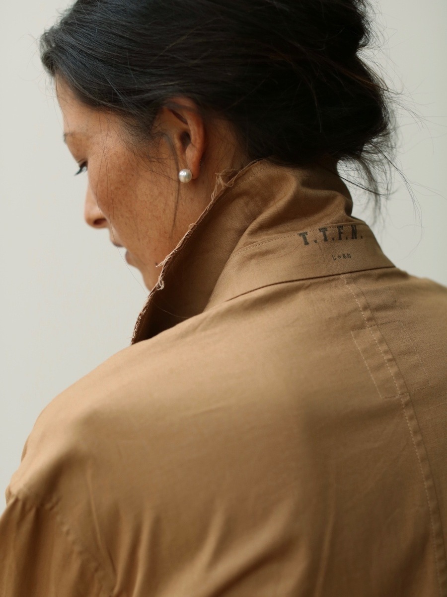 CUTOFF TRENCH COAT MNS | COAT | MADISONBLUE