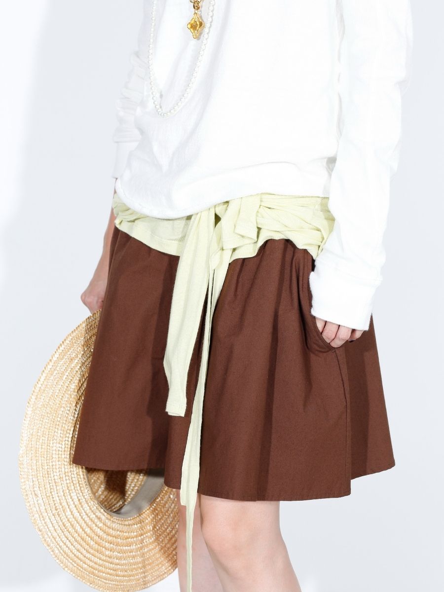 VOLUME GATHER SHORTS TYPEWRITER