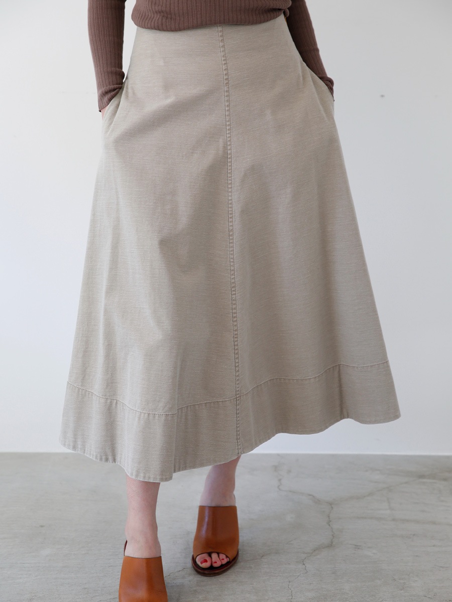 PANEL FLARE SK BACK SATIN