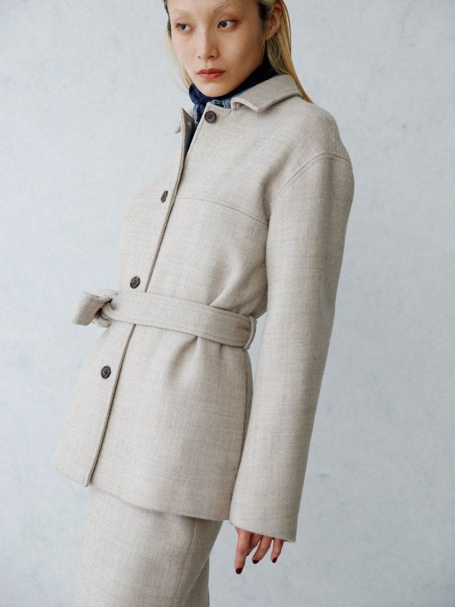 美品♪マディソンブルー ウール 長袖 コンチョボタン ベージュ 02sk1 美品♪マディソンブルー ウール 長袖 コンチョボタン ベージュ