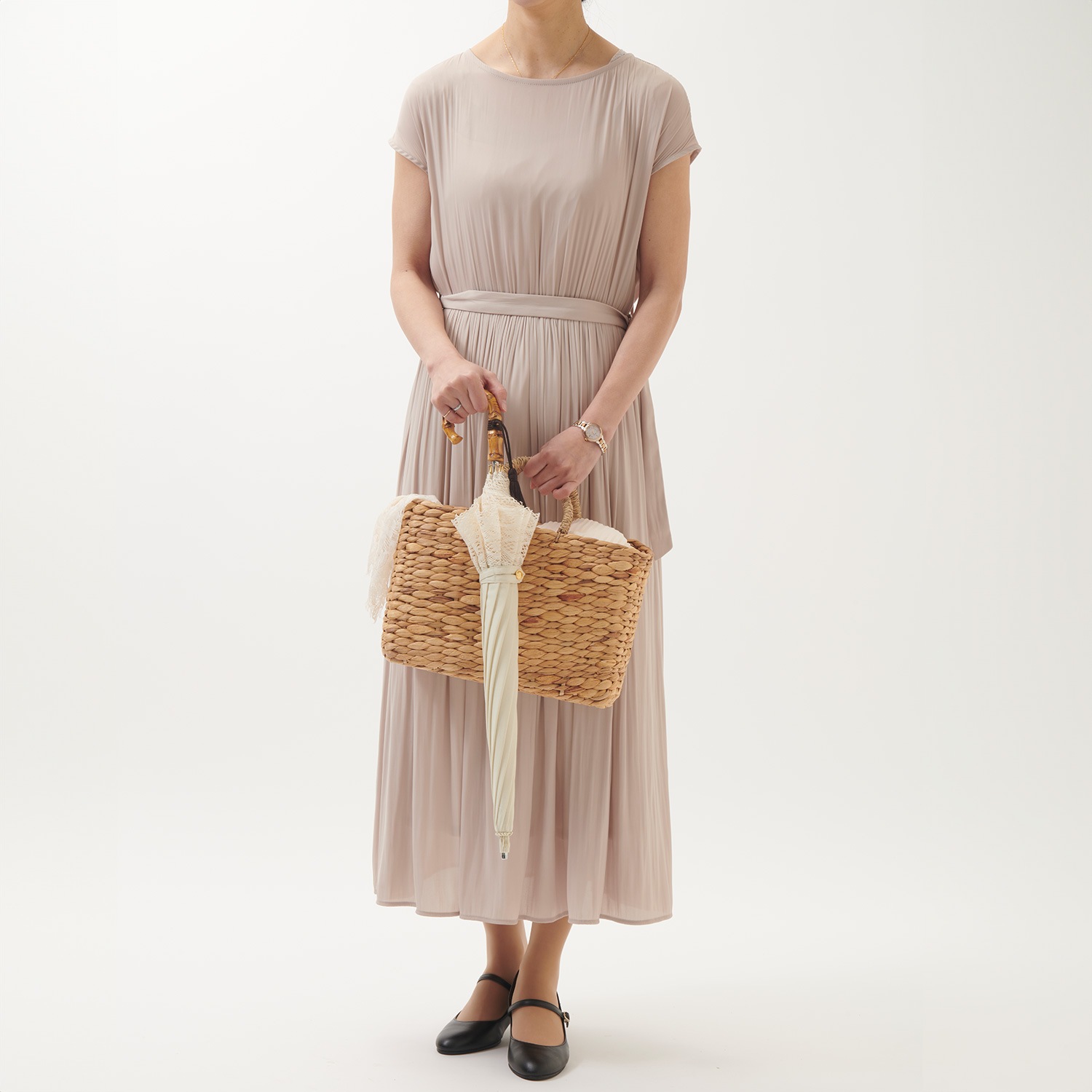 新品　未使用　前原光栄商店　日傘 すすかぜ　ベージュ　レース レディース日傘】レース-涼風(すずかぜ)-オフホワイト｜トンボ
