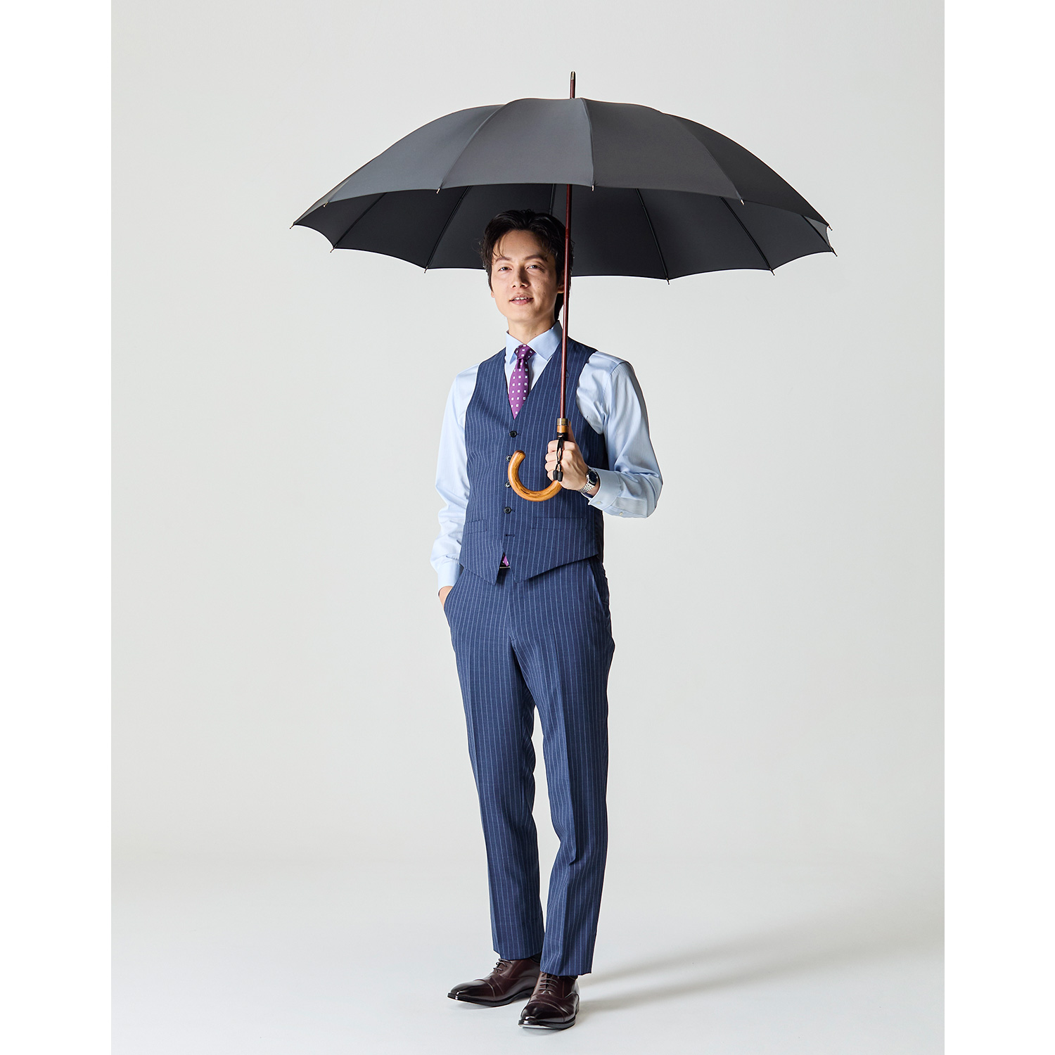 く*も様 新品未使用　トンボ洋傘前原光榮商店　紳士用　ストライプブラック　ストラ メンズ雨傘】ピンストライプ-ブラック｜トンボ洋傘前原光榮商店