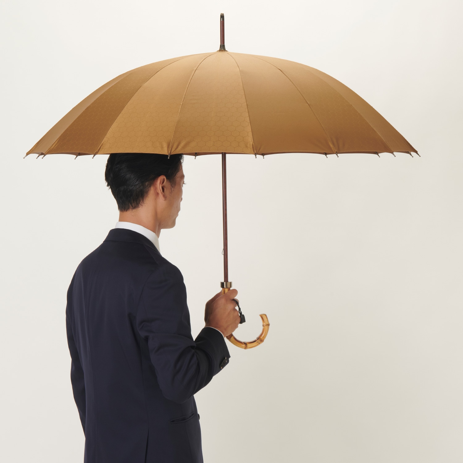 トンボ洋傘　前原光榮商店 紳士用雨傘　8本骨　ヴィジョン 折りたたみ メンズ雨傘】チェス-折りたたみ-ブラック｜トンボ洋傘前原光榮