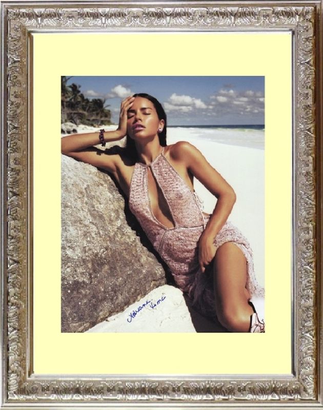 MODELS モデル | 直筆サイン入 写真 | メガ オートグラフ