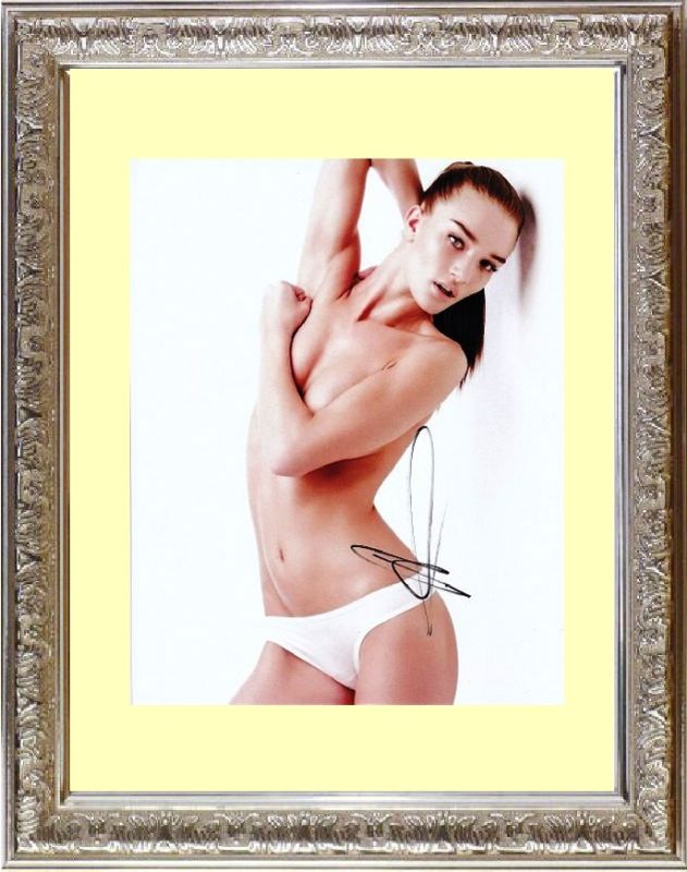 Rosie Huntington-Whiteley ロージー ハンティントン＝ホワイトリー 直筆サイン PHOTO