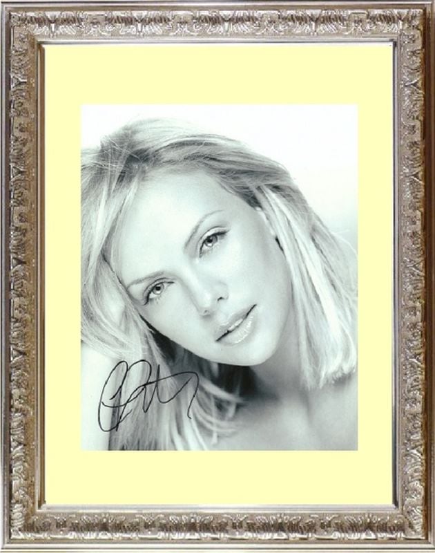 Charlize Theron シャーリーズ セロン 直筆サイン PHOTO