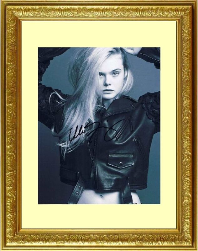 Elle Fanning エル ファニング 直筆サイン PHOTO