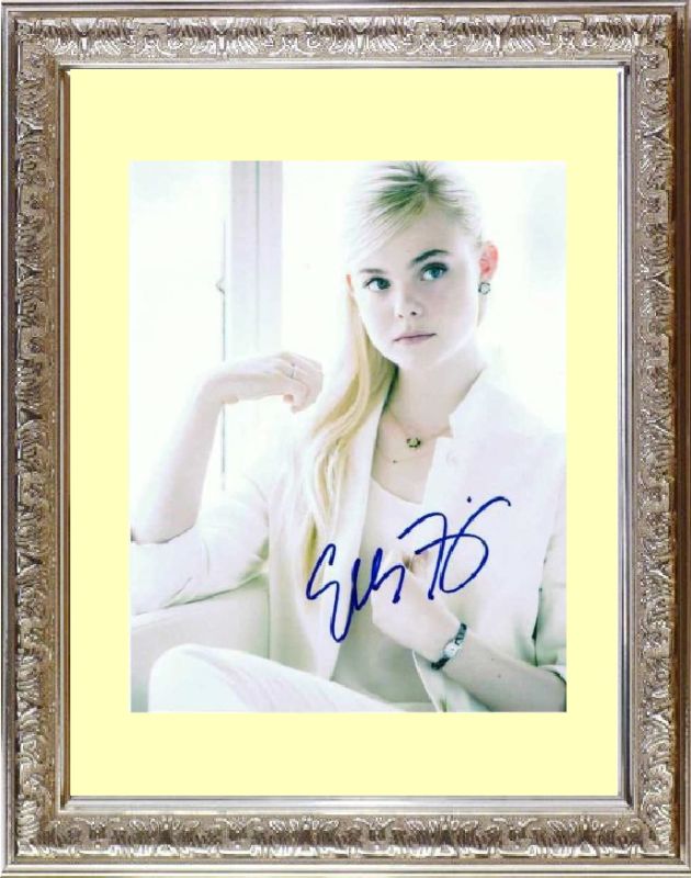 Elle Fanning エル ファニング 直筆サイン PHOTO