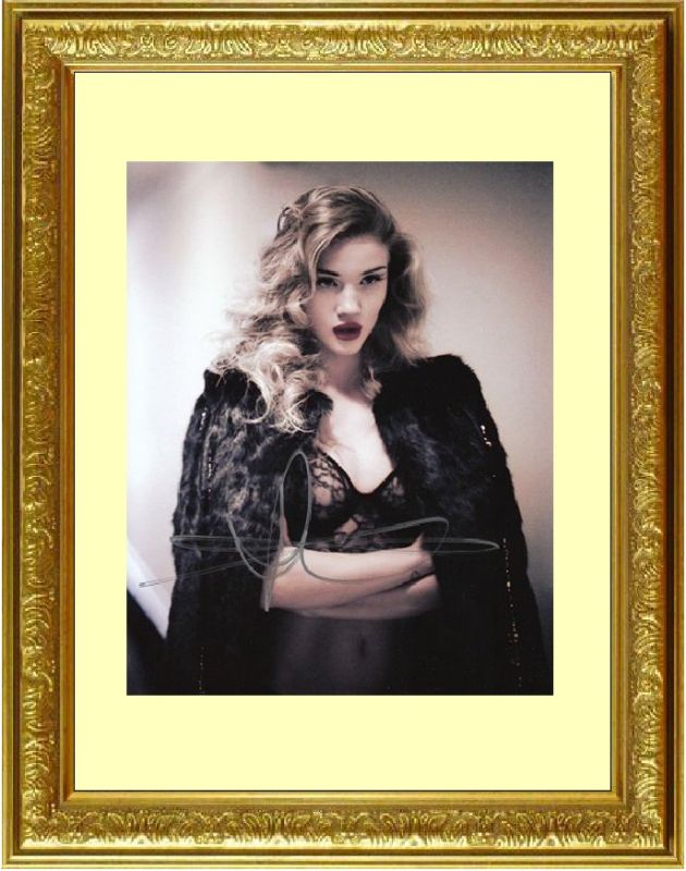 Rosie Huntington-Whiteley ロージー ハンティントン＝ホワイトリー 直筆サイン PHOTO