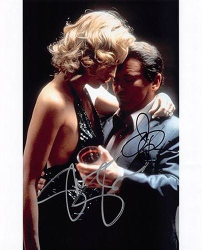 シャロン・ストーン直筆サイン入り2Lサイズ写真…Sharon Stone