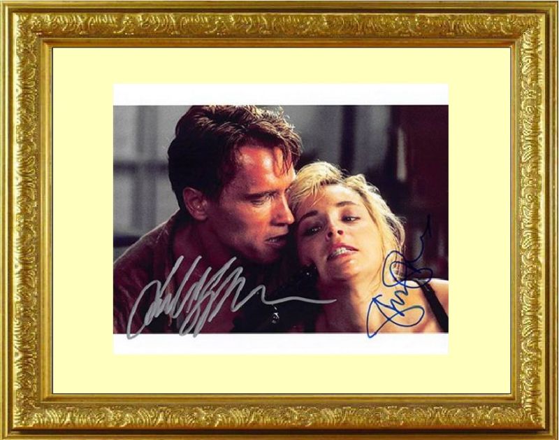 トータルリコール TOTAL RECALL (1990) アーノルド シュワルツェネッガー Arnold Schwarzenegger シャロン ストーン Sharon Stone 豪華２名 直筆サイン PHOTO