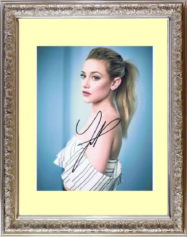 Lili Reinhart リリ ラインハート 直筆サイン PHOTO