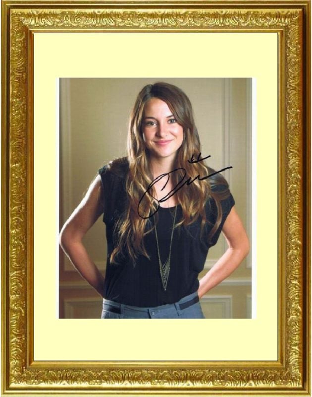 シェイリーン・ウッドリー直筆サイン入り写真…ダイバー・ジェント