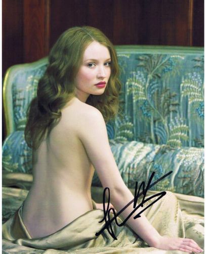 エミリーブラウニング ヌード xHamster