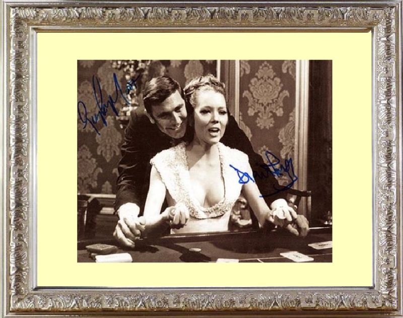 女王陛下の００７ ON HER MAJESTY'S SECRET SERVICE (1969) ジョージ レーゼンビー George Lazenby ダイアナ リグ Diana Rigg 豪華２名 直筆サイン PHOTO