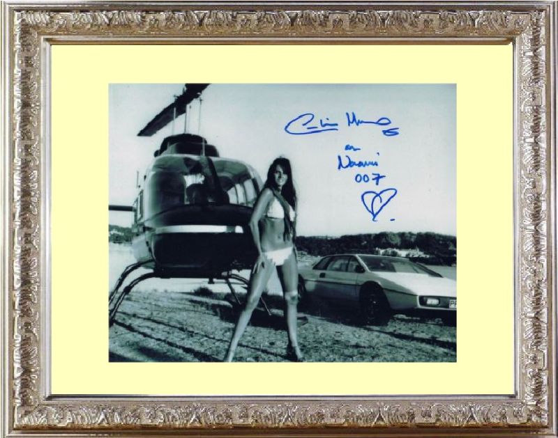 私を愛したスパイ THE SPY WHO LOVED ME (1977) キャロライン マンロー Caroline Munro ●as Naomi 007 と伴記！直筆サイン PHOTO