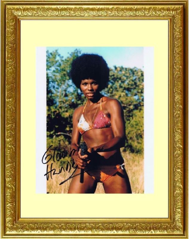 死ぬのは奴らだ LIVE AND LET DIE (1973) グロリア ヘンドリー Gloria Hendry 直筆サイン PHOTO
