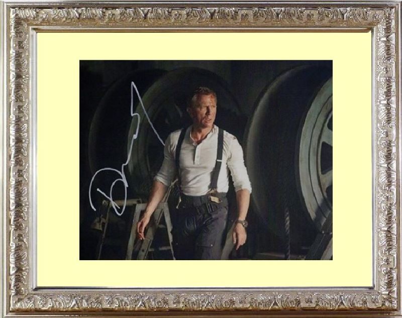 ノータイムトゥダイ NO TIME TO DIE (2020) ダニエル クレイグ Daniel Craig 直筆サイン PHOTO