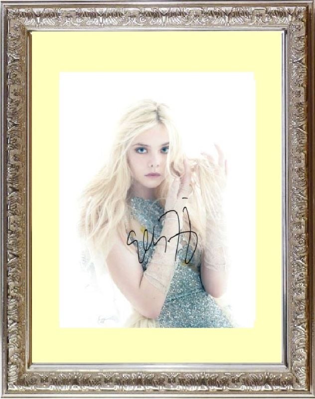 Elle Fanning エル ファニング 直筆サイン PHOTO