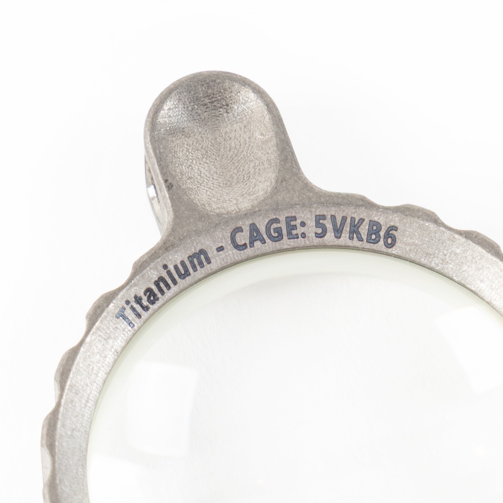 【Maratac マラタック】 Sapphire Pocket Magnifier - Titanium