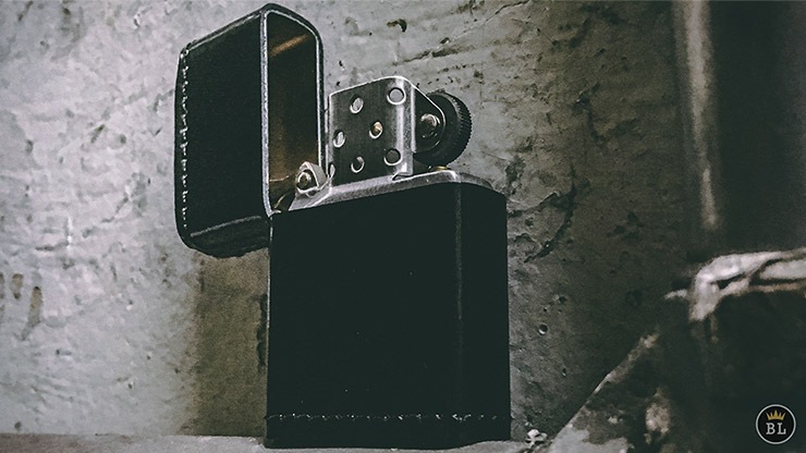 �饤�ȡ����åȡ����åס��֥�å� / Light It Up Midnight Noir (Gimmicks and Online Instructions) ��