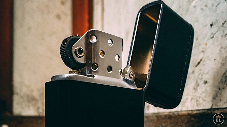 �饤�ȡ����åȡ����åס��֥�å� / Light It Up Midnight Noir (Gimmicks and Online Instructions) ��