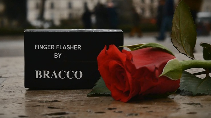 �����ե��󥬡����ե�å��㡼(ȩ��)/Finger Flasher (Natural) by Jeremy Bracco