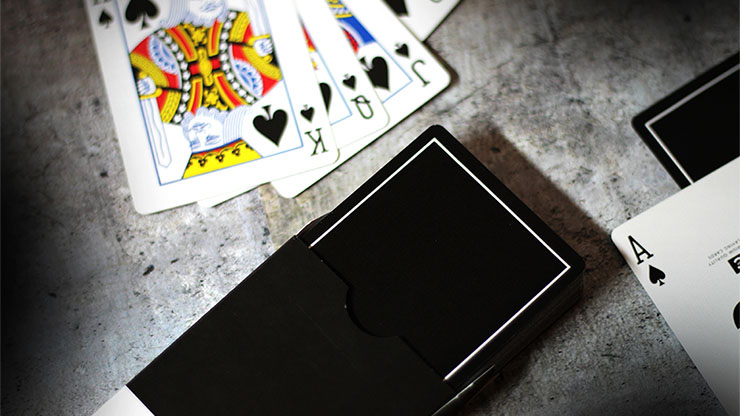 NOC OUT �ǥå����֥�å�/NOC Out: Black Playing Cards