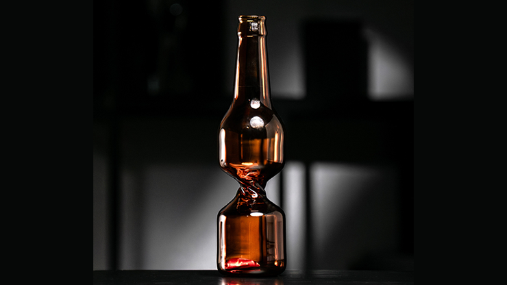�ȥ�͡��ɡ��ܥȥ� / Tornado Bottle by Red Tsai and Aaron Hsing ��