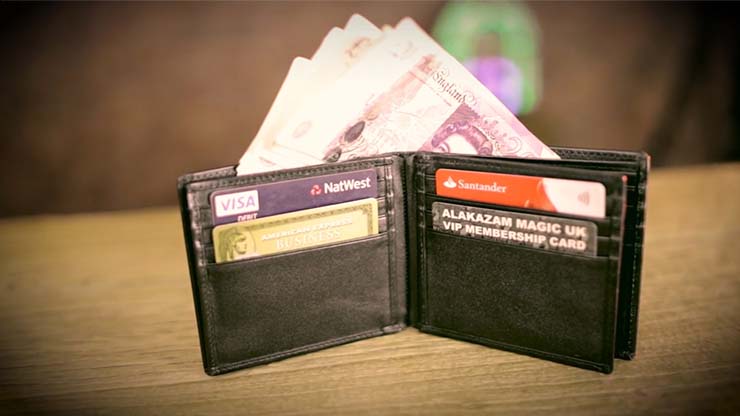 �����̲��ʡۥϥ��ɥ����ȡ�V2�����å�/Alakazam Presents Hideout V2 Wallet (DVD and Gimmick)  by Outlaw Effects