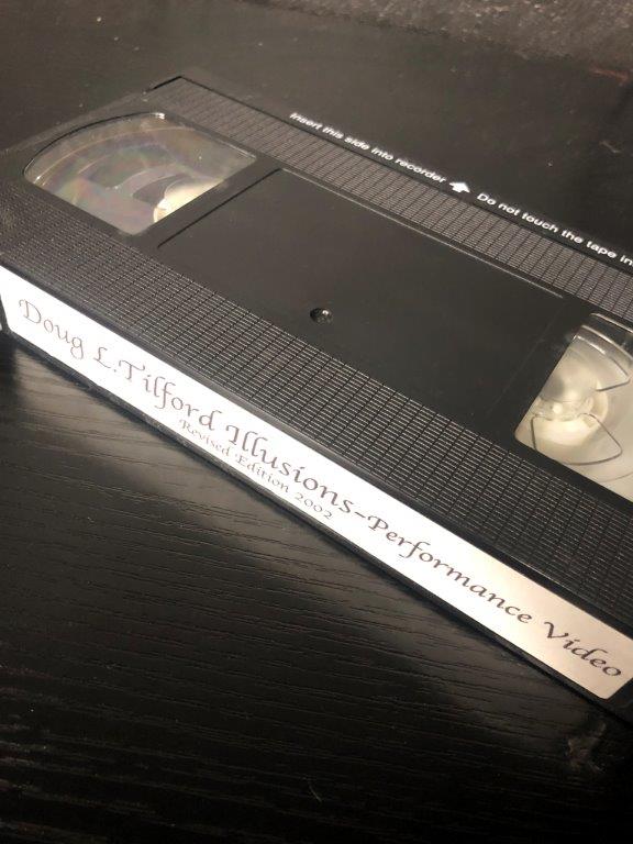 Dong L.Tilford Illusions-Performance Video(�ӥǥ��ơ���/DVD�դ�)