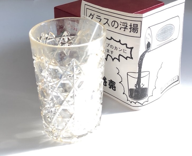 グラスの浮揚 | ステージ(ボトル・グラス・液体) | マジックファンタジア2号店