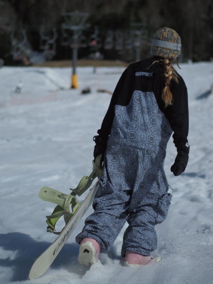超美品✴️MAHF ビブパンツ 9月1日21時 販売開始>SNOW WIDE BIB PANTS | アウターウェア
