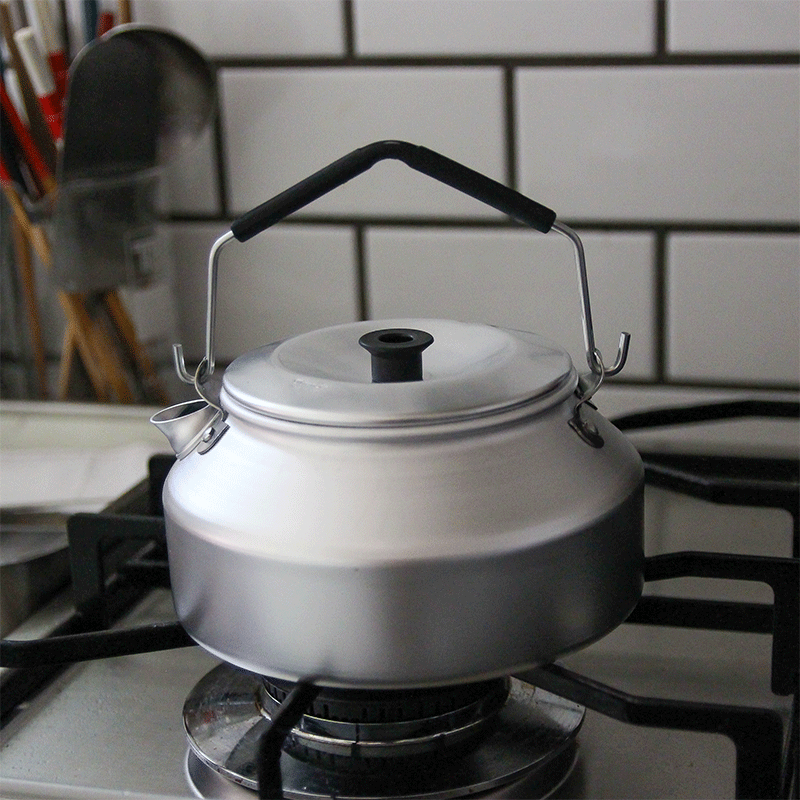 ���ȥ� 0.9L (�ȥ�󥮥� )