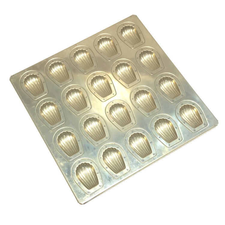 シリコン 加工 黄金 銅線 ミニ マドレーヌ型 個付 半田 ブリキ 空焼き不要 松永製作所 入荷時期によってフチ線の色が変わります すべての商品 かっぱ橋お菓子型専門店 馬嶋屋菓子道具店