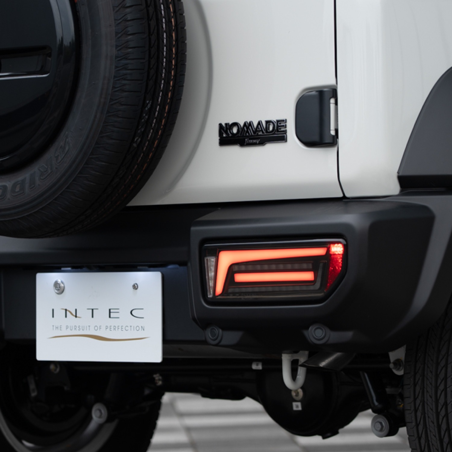【予約販売 6月以降発送予定】ジムニー・ノマド・シエラ用 INTEC フル LED テールランプ Type2 保安基準適合 Eマーク取得 1年保証【INLTL015-SZJC74】