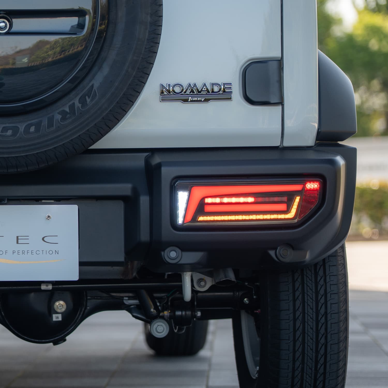 【予約販売 6月以降発送予定】ジムニー・ノマド・シエラ用 INTEC フル LED テールランプ Type2 保安基準適合 Eマーク取得 1年保証【INLTL015-SZJC74】