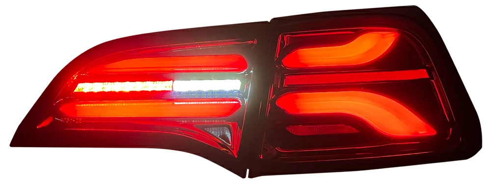 TESLA モデル3 / モデルY フルLEDテールランプ