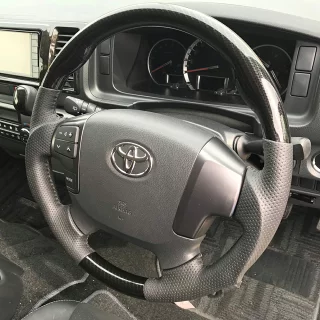 トヨタ HIACE 200 4型～8型 ステアリング [ブラックカーボン SR-HA02C]