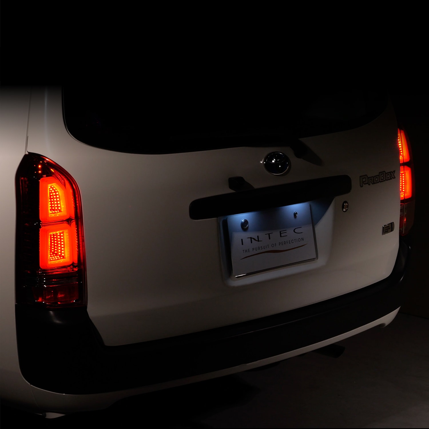 プロボックス(50系/160系)/サクシード(160系)用 フルLEDテールランプ