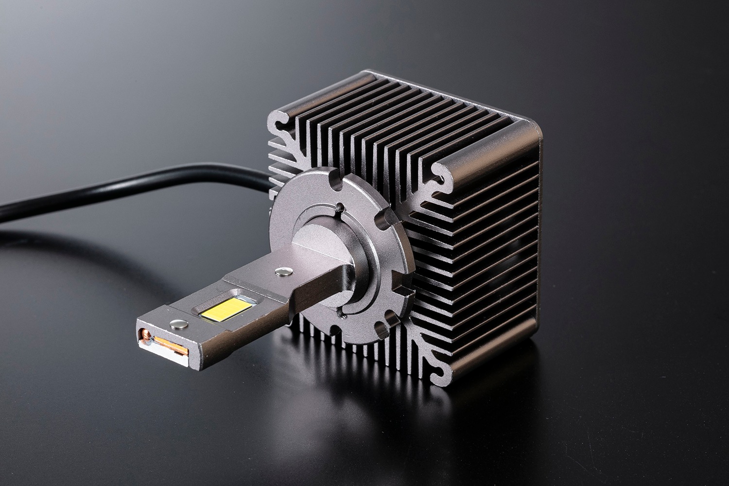 ヴァレンティ ジュエルLEDヘッドバルブ XEシリーズ D1S D3S/D8S [JEWEL LED HEAD BULB XE D1S D3S/D8S]