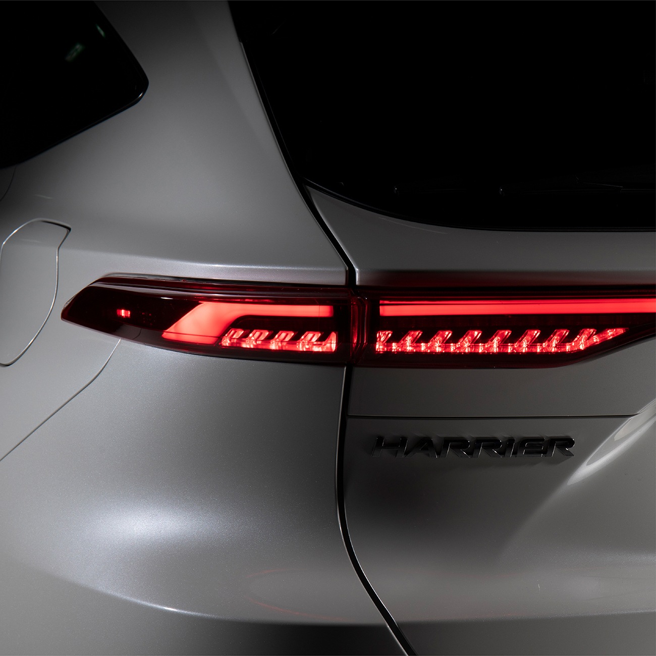 VALENTI ヴァレンティ ハリアー 80系 ジュエルLEDテールランプ 上下 