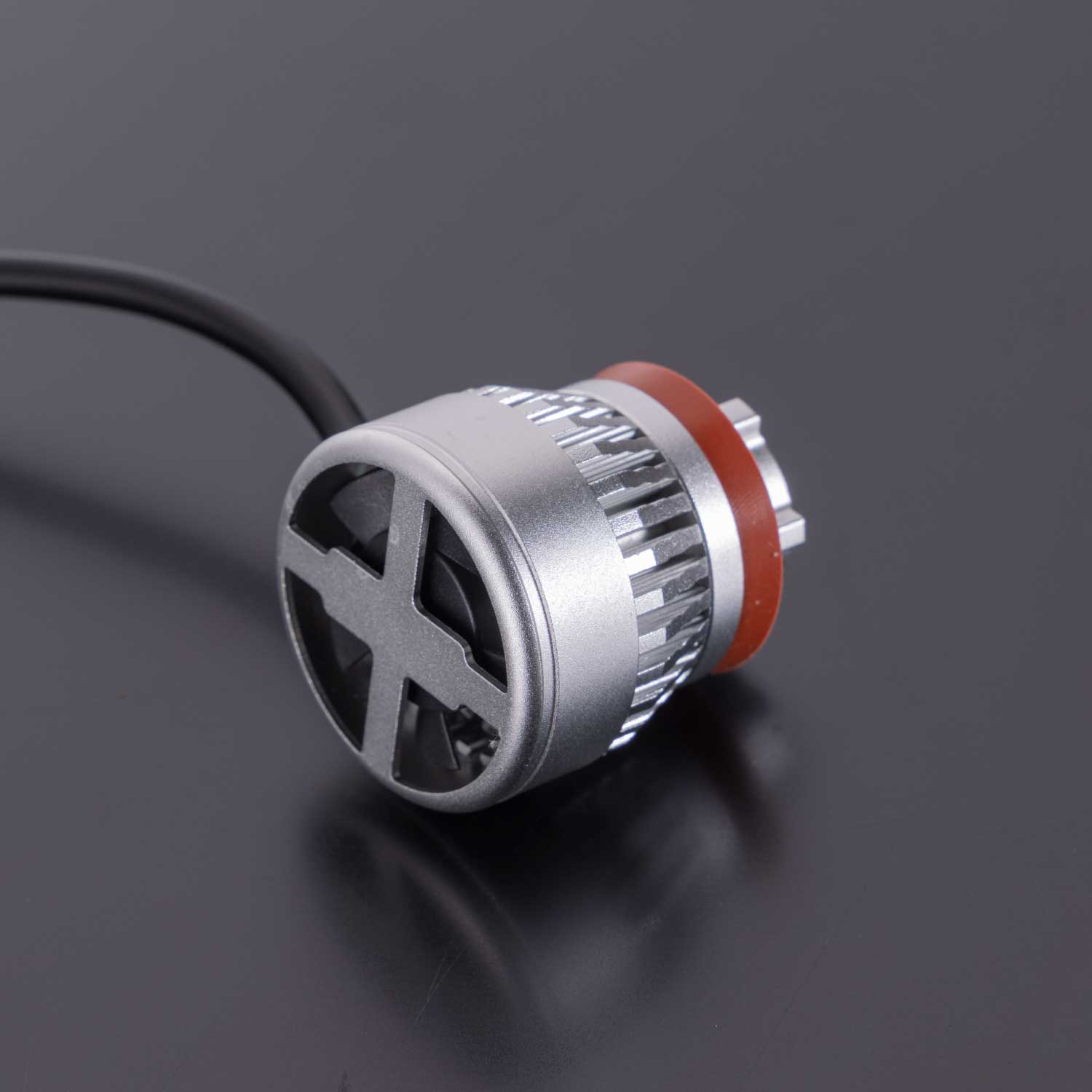 Valenti ヴァレンティ 200系7型ハイエース LEDフォグ専用ジュエルLEDエクスチェンジフォグバルブハイルーメン 6500K 2年保証【LFG204-65】