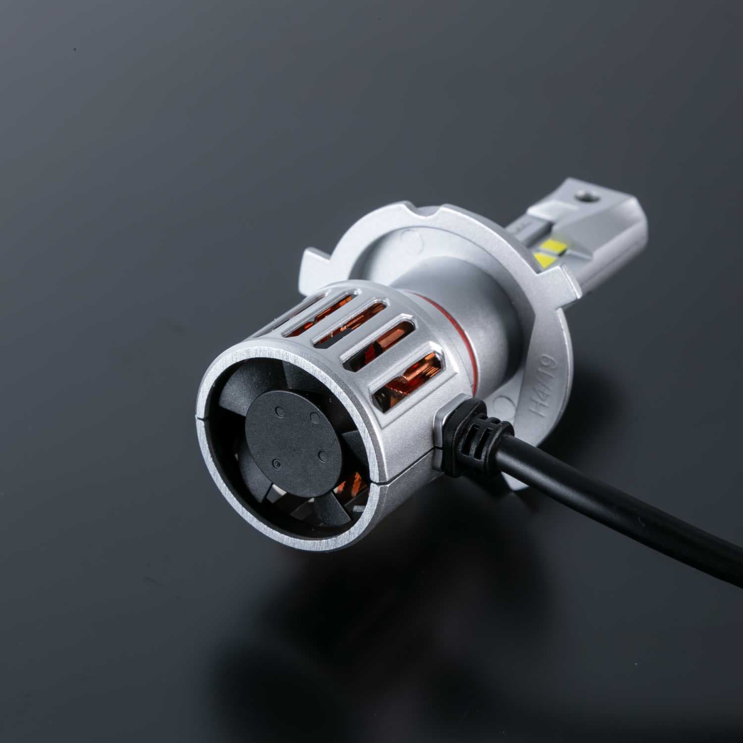 VALENTI ヴァレンティ ジュエル LEDヘッドバルブ　LZZシリーズ LZZ11 H4HL 6000K ２個入り 車検対応 ３年保証 【LZZ11-H4HL-60】 