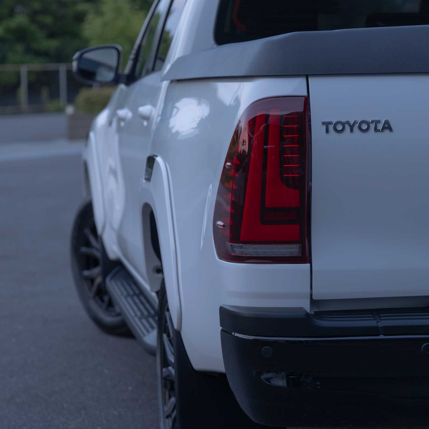 Valenti ヴァレンティ トヨタ toyota ハイラックス(GUN125) ジュエルLEDテールランプREVO シーケンシャル 保安基準適合 Eマーク取得 1年保証