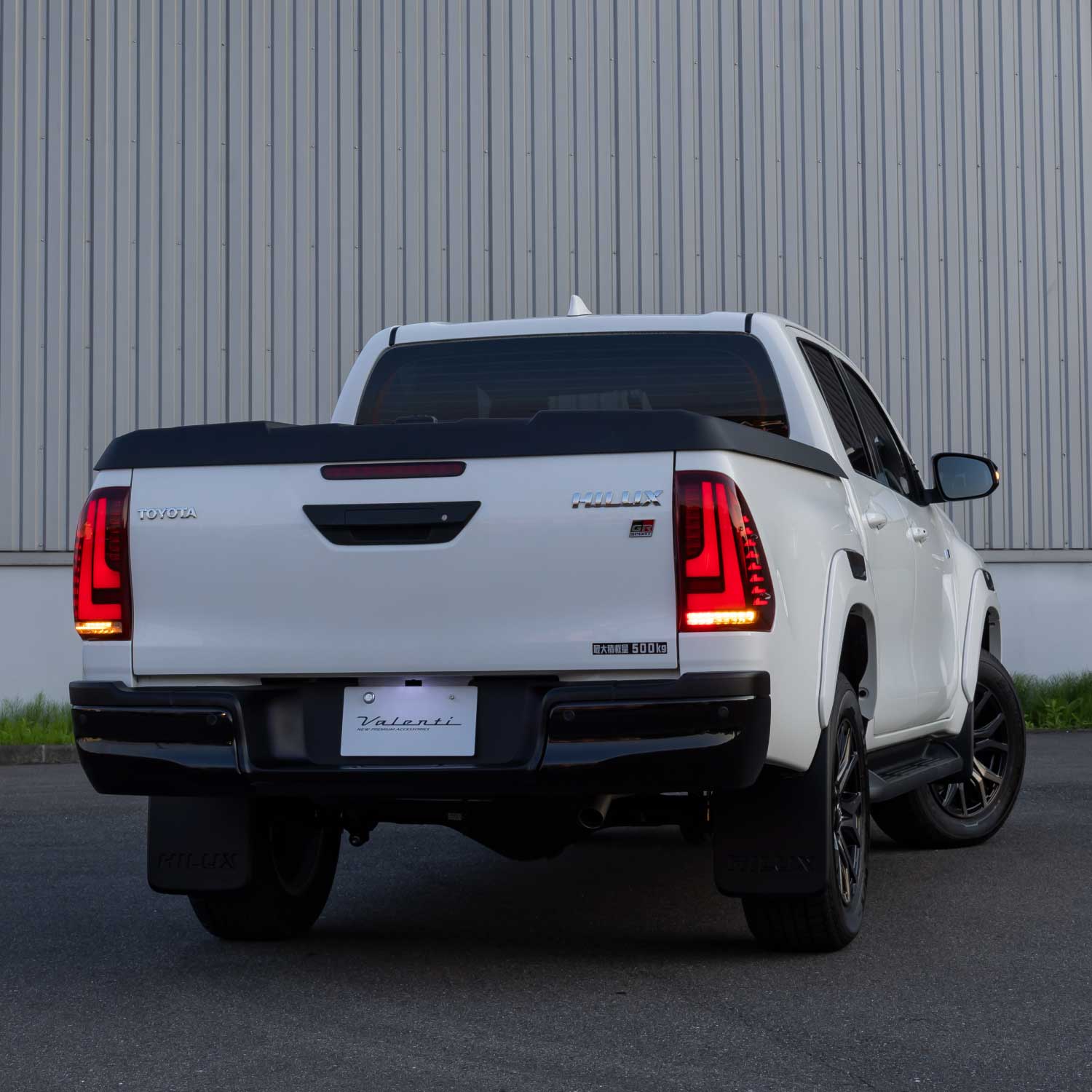Valenti ヴァレンティ トヨタ toyota ハイラックス(GUN125) ジュエルLEDテールランプREVO シーケンシャル 保安基準適合 Eマーク取得 1年保証
