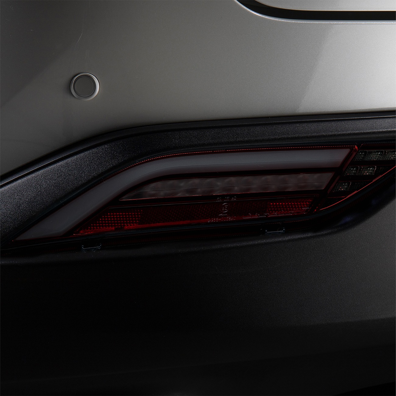 【公式ショップ限定カラー】ハリアー 80系 2022年9月以降登録車用 Valenti ヴァレンティ ジュエルLEDロア（下側のみ）テールランプREVO 保安基準適合 Eマーク取得 1年保証