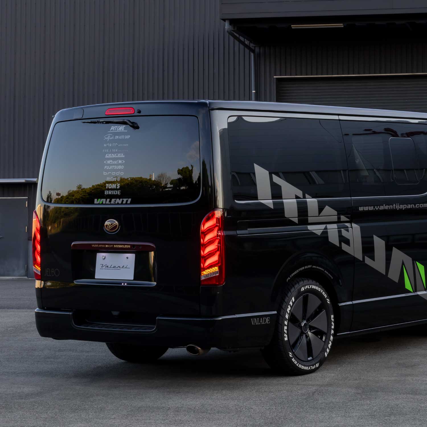 Valenti ヴァレンティ 200系ハイエース ジュエルLEDテールランプ ウルトラ γガンマ OEA シーケンシャルウインカー  保安基準適合・1年保証【TT200HUG】